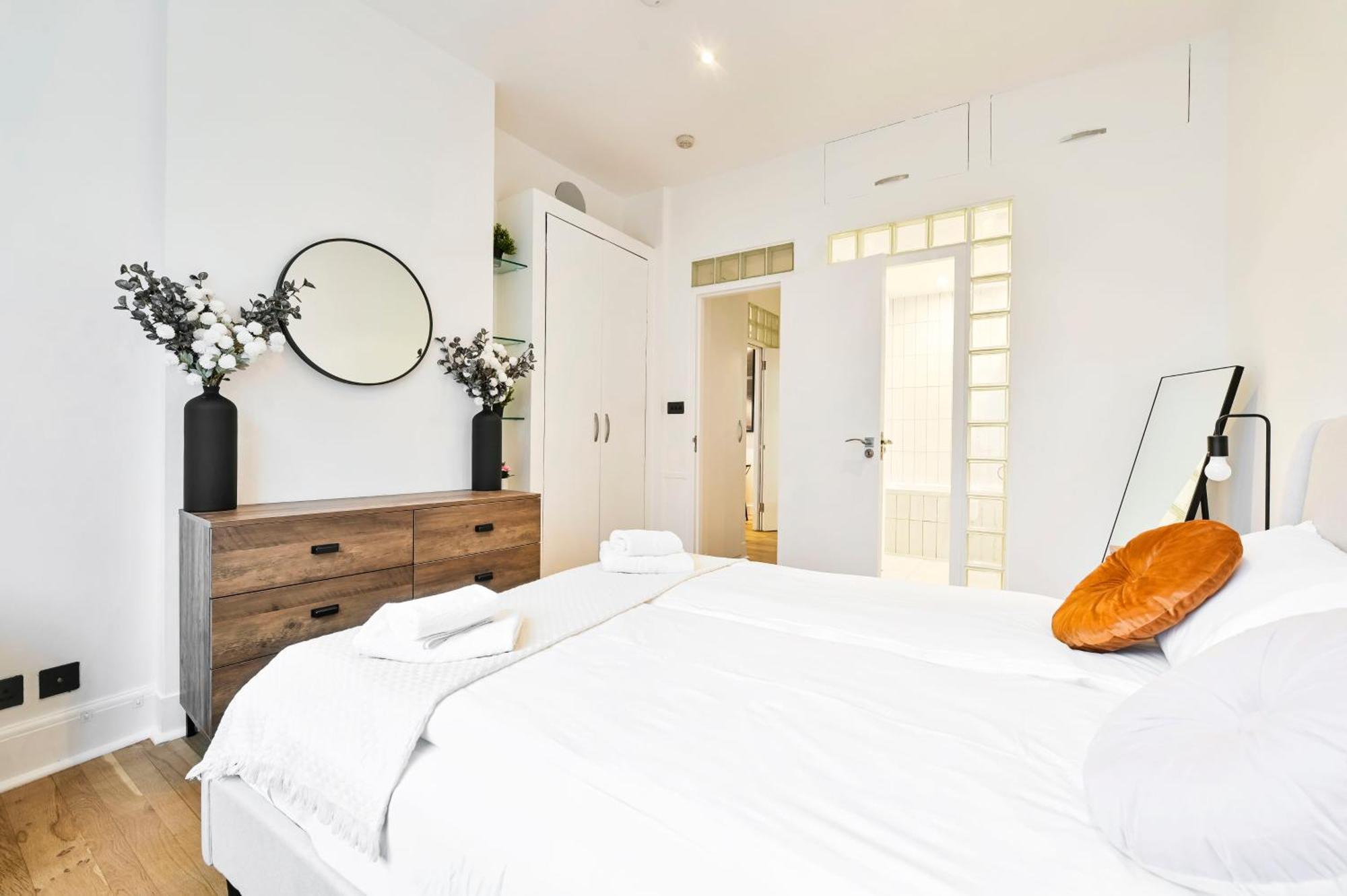 Wonderful Fitzrovia 3 Bed Apartment London Luaran gambar